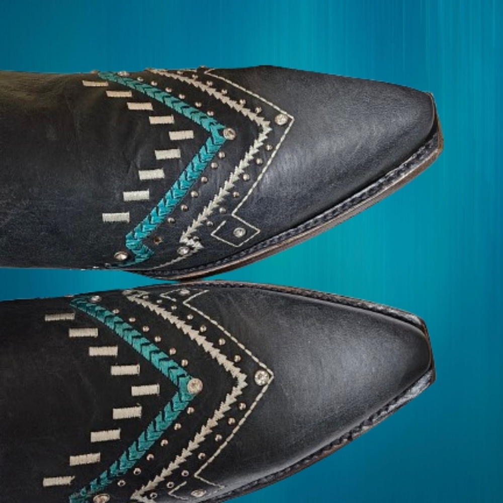 📣Soto Leather Boots 👢 Black Turquoise Embroidery Snip Toe Size 1️⃣2️⃣ 🆕 😍 🎁 - Picture 5 of 9